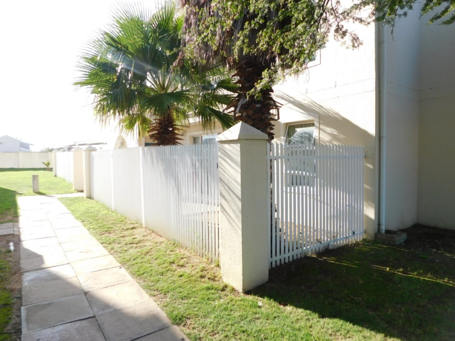 3 Bedroom Property for Sale in Whispering Pines Western Cape